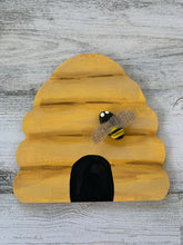 Load image into Gallery viewer, Wood bee hive